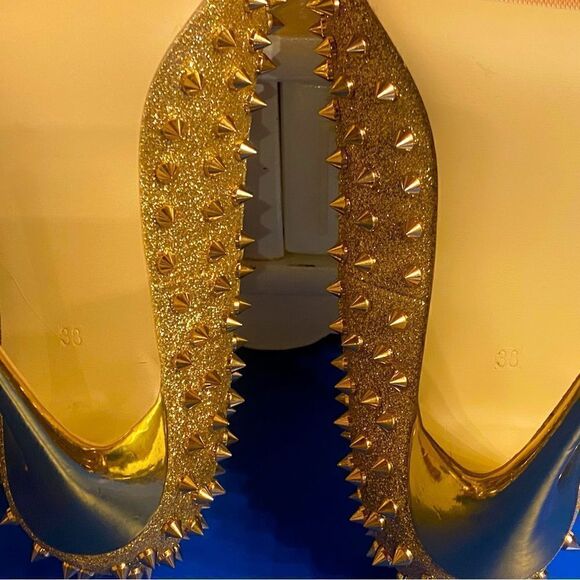 Stilettos – Size 38 VEOWALK Gold Sparkle & Spike 6” Heels - Picture 4 of 5